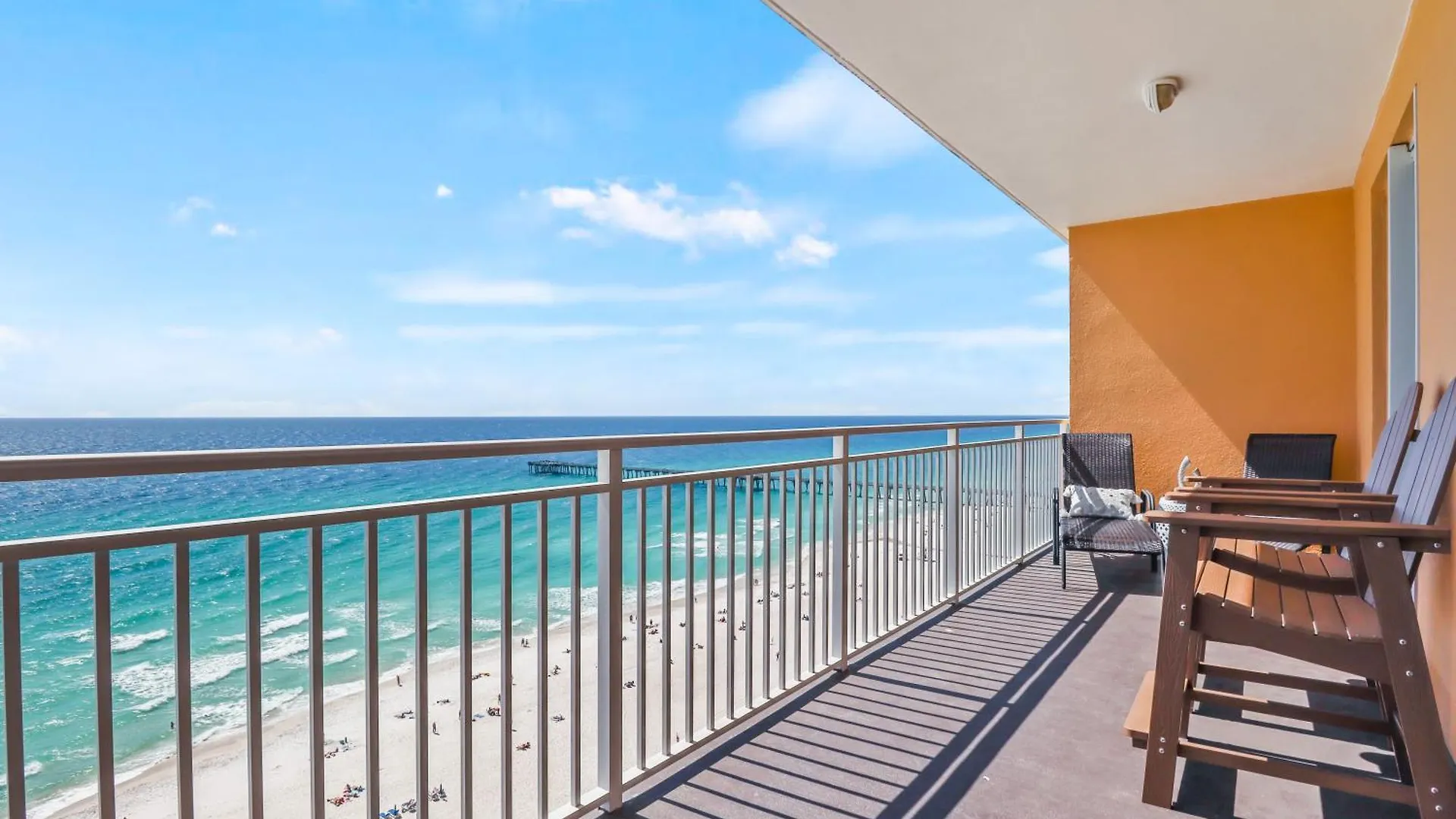 Beach Front Close To Attractions Condo- Zenwave Retreat Panama City Beach United States